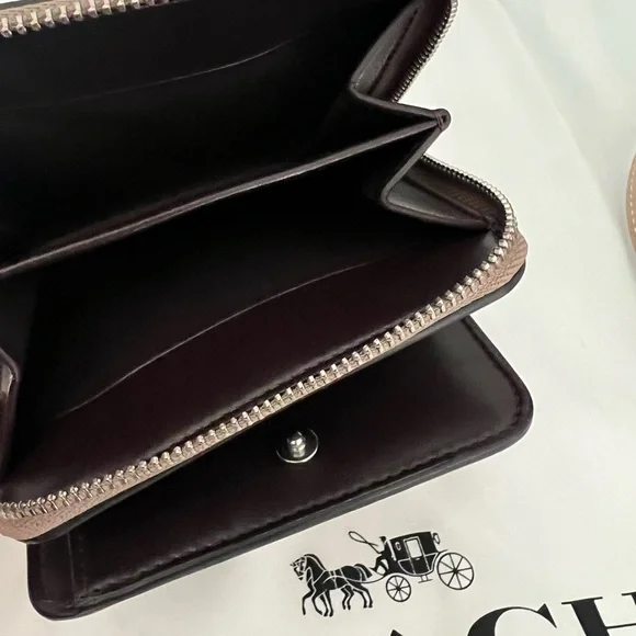 Coach Bucket Bag And Matching Wallet